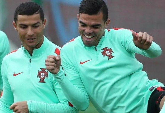 Ronaldo villasını komanda yoldaşına 1,2 milyon ucuz satdı